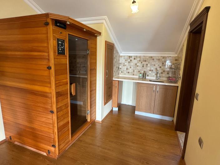 Image No.29-7 Bed Mansion for sale