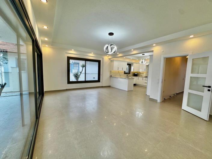 Image No.7-Villa de 4 chambres à vendre à Uzumlu