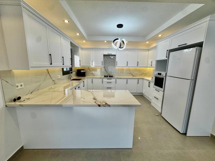 Image No.9-Villa de 4 chambres à vendre à Uzumlu