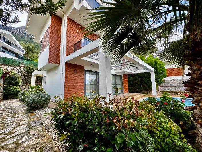 Image No.3-4 Bed Villa for sale