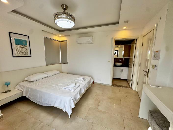 Image No.13-4 Bed Villa for sale