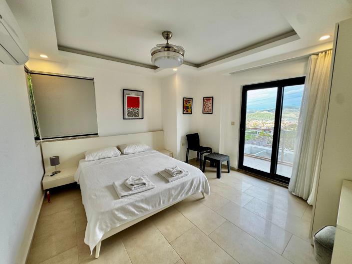 Image No.18-4 Bed Villa for sale