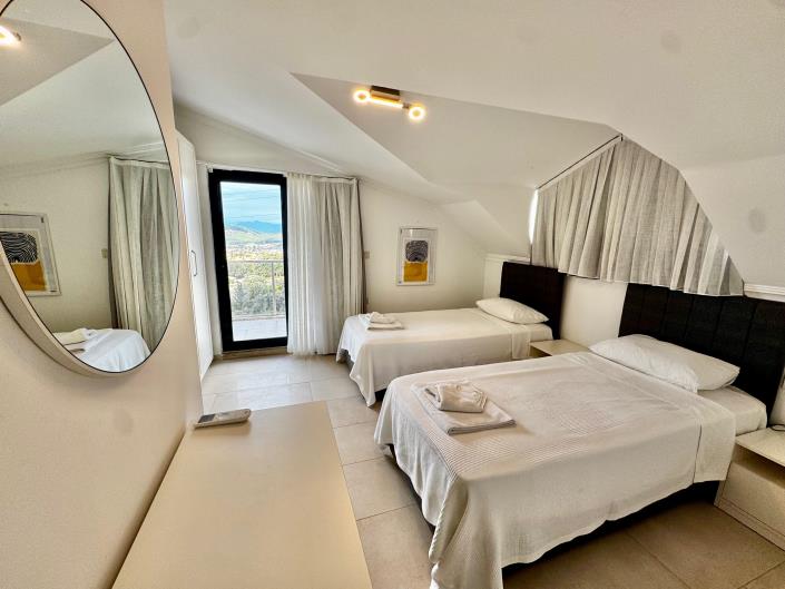 Image No.19-4 Bed Villa for sale