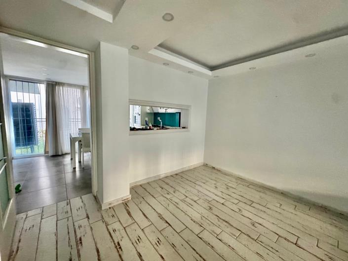 Image No.5-4 Bed Semi-Detached for sale