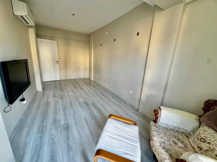 Image No.11-4 Bed Semi-Detached for sale