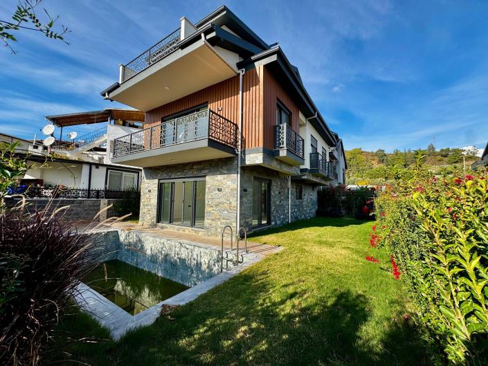 Image No.2-Villa de 5 chambres à vendre à Karagedik