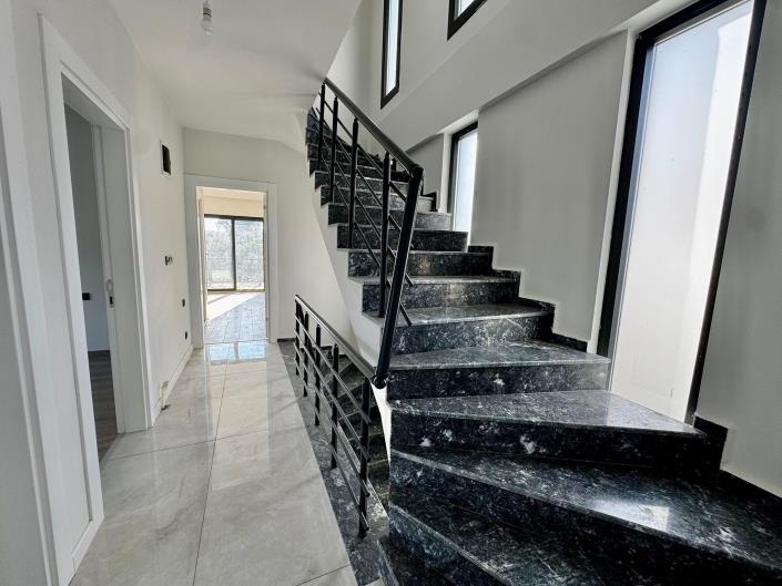 Image No.10-Villa de 5 chambres à vendre à Karagedik