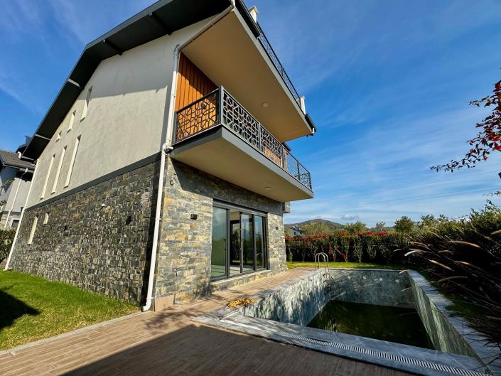 Image No.20-Villa de 5 chambres à vendre à Karagedik