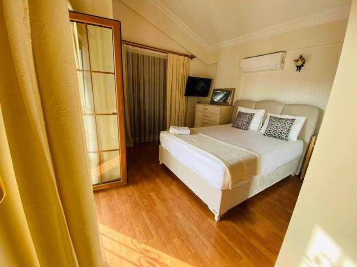 Image No.18-3 Bed Villa for sale