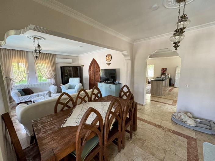 Image No.4-Villa de 5 chambres à vendre à Uzumlu