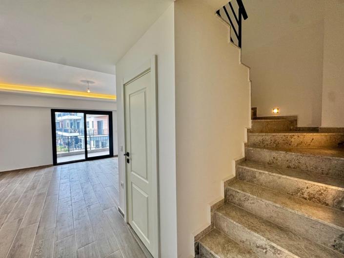 Image No.5-3 Bed Apartment for sale