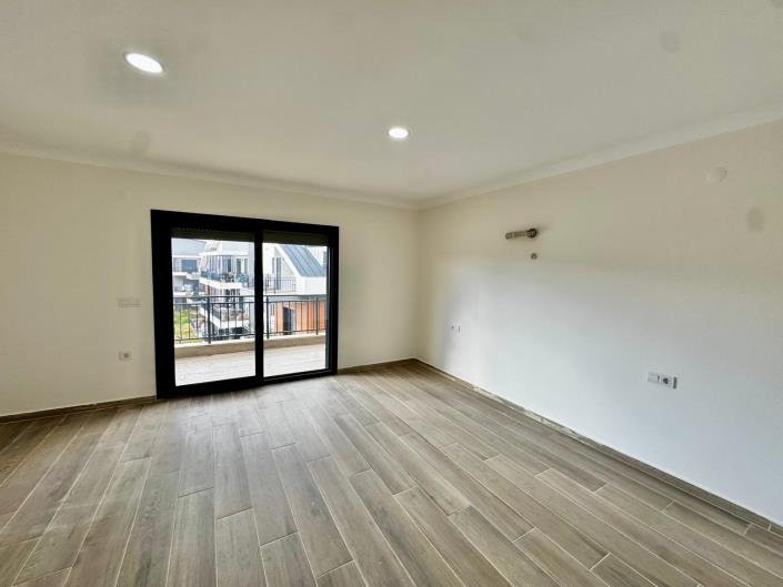 Image No.13-3 Bed Apartment for sale