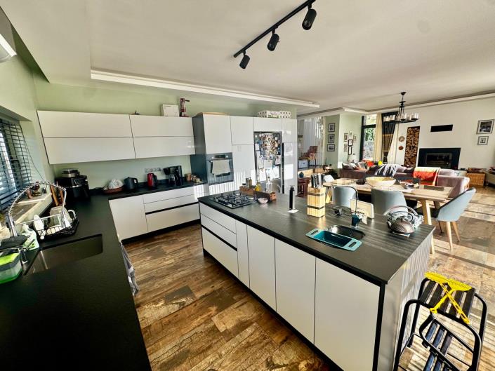 Image No.8-2 Bed Bungalow for sale