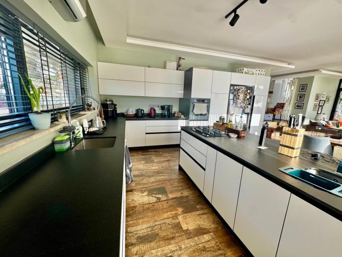 Image No.9-2 Bed Bungalow for sale