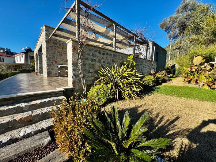 Image No.20-2 Bed Bungalow for sale