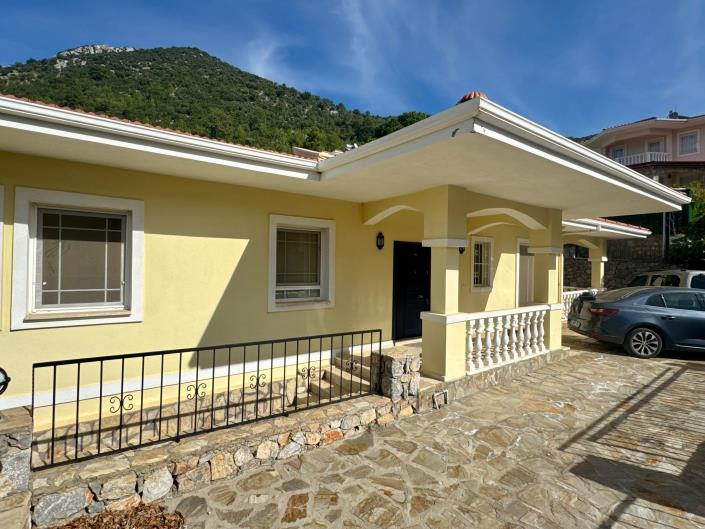 Image No.4-4 Bed Bungalow for sale