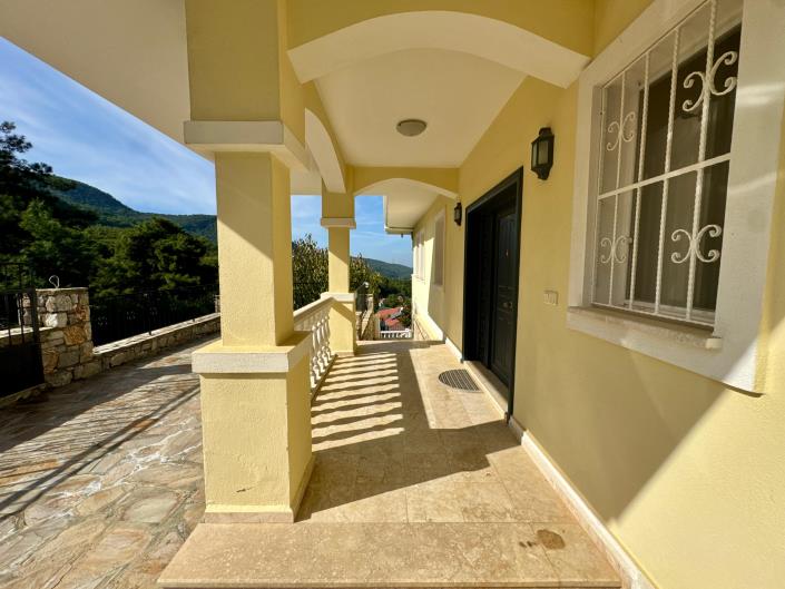 Image No.6-4 Bed Bungalow for sale