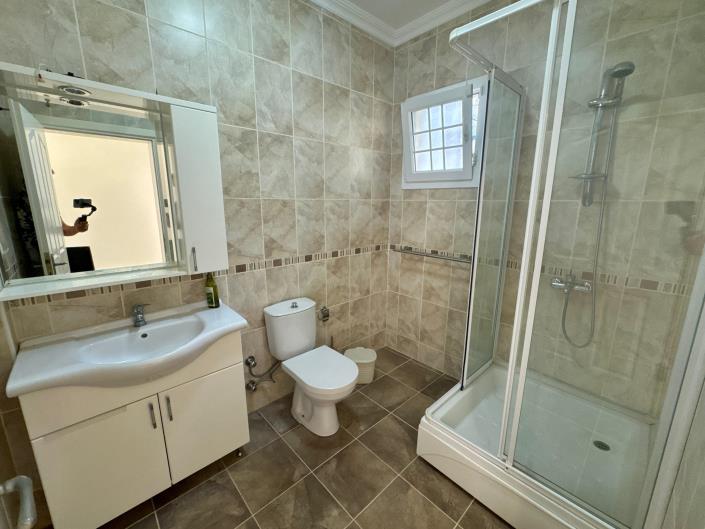 Image No.17-4 Bed Bungalow for sale