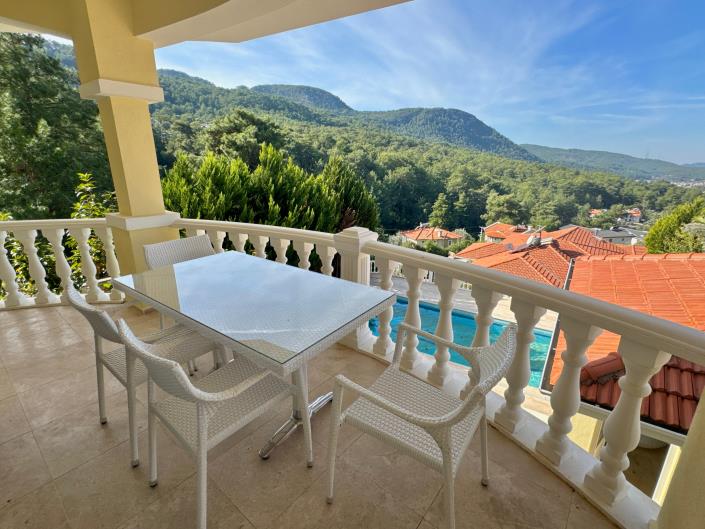 Image No.18-4 Bed Bungalow for sale