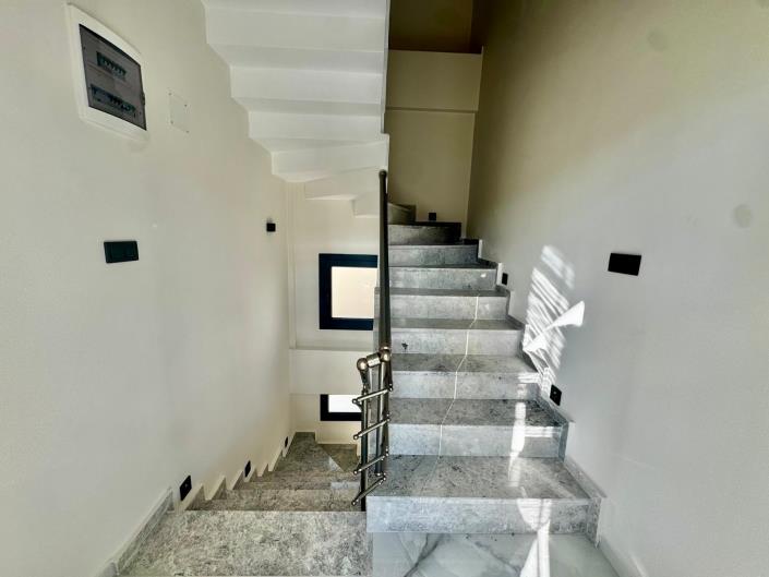 Image No.7-3 Bed Villa for sale