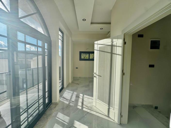 Image No.8-3 Bed Villa for sale