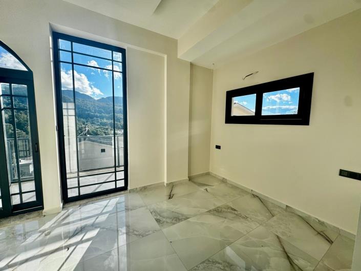 Image No.9-3 Bed Villa for sale