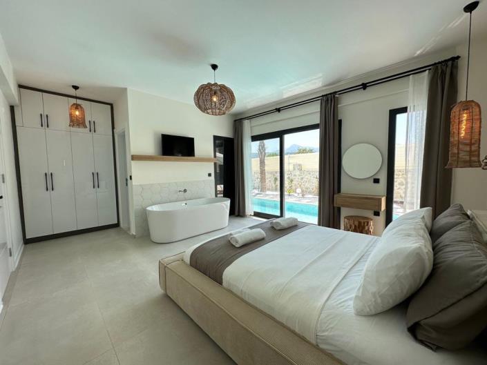 Image No.10-3 Bed Bungalow for sale