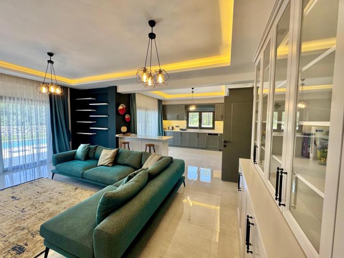 Image No.6-4 Bed Villa for sale