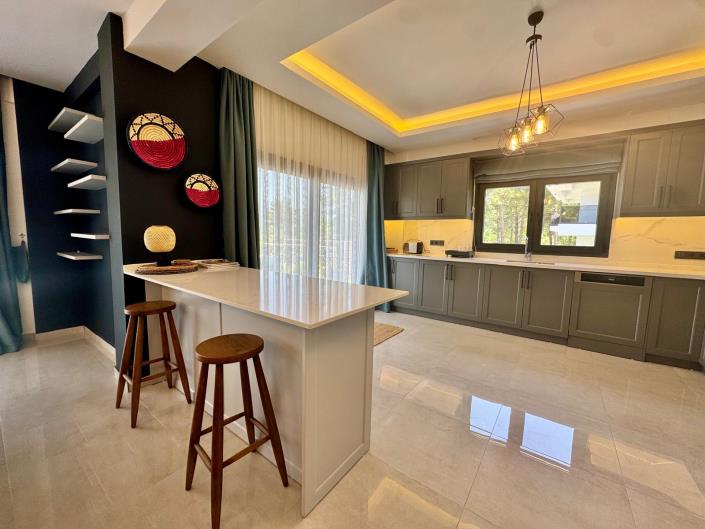 Image No.7-4 Bed Villa for sale