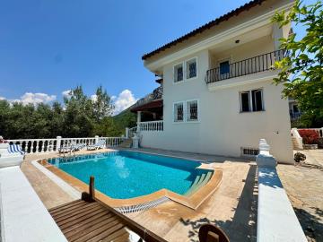 1--Villa-for-sale-in-Uzumlu
