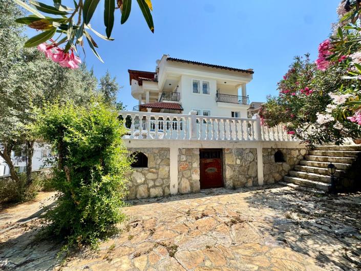 Image No.2-7 Bed Villa for sale