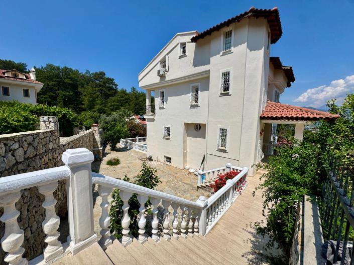 Image No.3-7 Bed Villa for sale