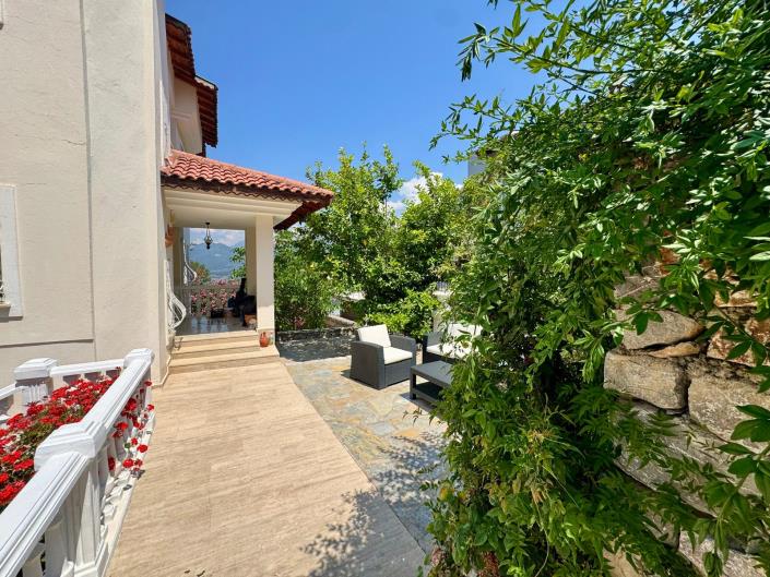 Image No.4-7 Bed Villa for sale