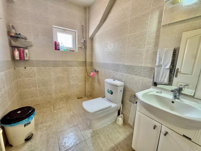 Image No.12-7 Bed Villa for sale