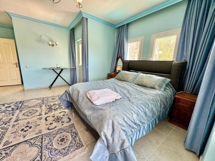 Image No.13-7 Bed Villa for sale