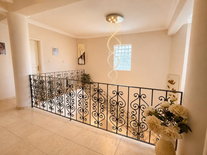 Image No.15-6 Bed Villa for sale