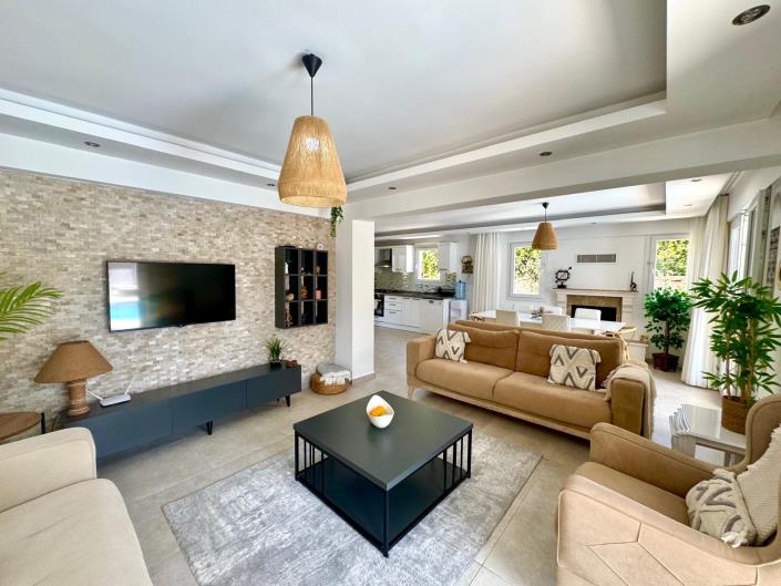 Image No.4-4 Bed Villa for sale