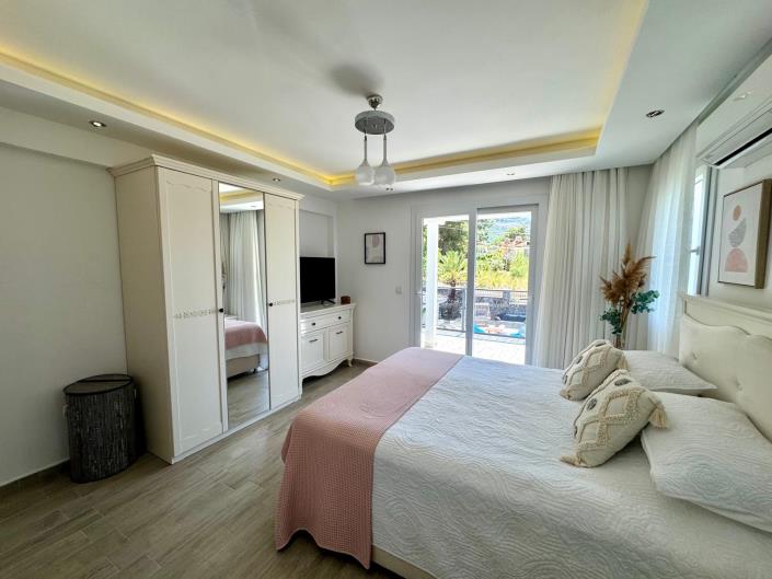 Image No.14-4 Bed Villa for sale