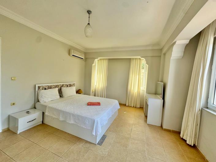 Image No.19-3 Bed Villa for sale