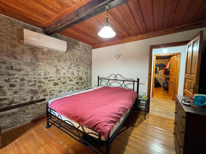 Image No.12-4 Bed Villa for sale