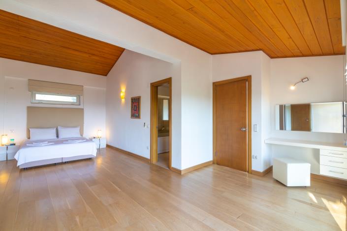 Image No.22-4 Bed Villa for sale