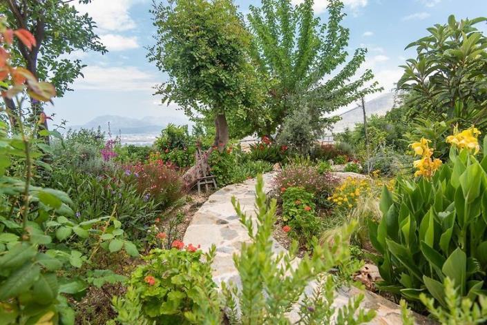 Image No.11-9 Bed Villa for sale