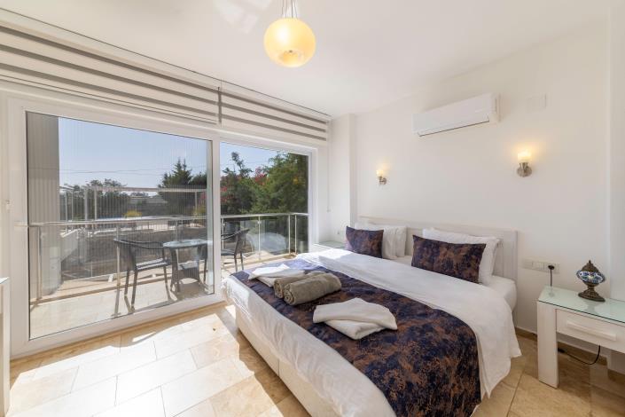 Image No.24-3 Bed Apartment for sale