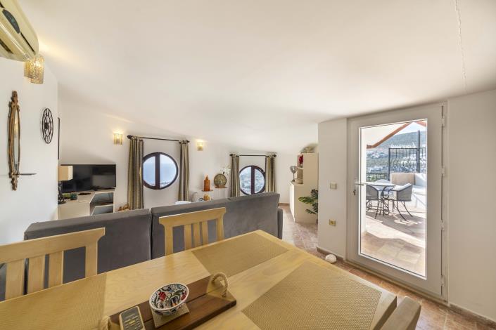 Image No.27-2 Bed Apartment for sale