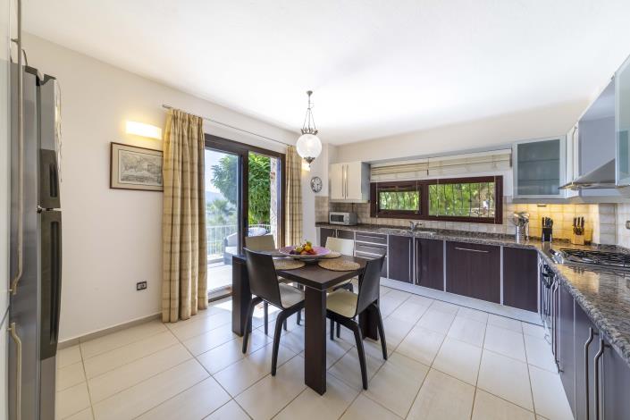 Image No.32-5 Bed Villa for sale