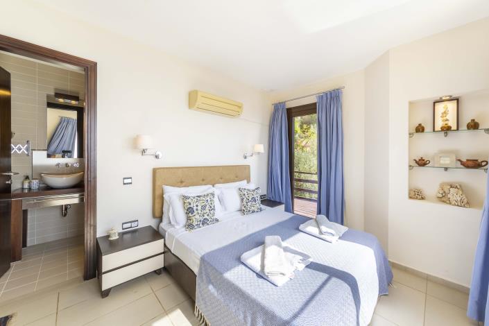 Image No.34-5 Bed Villa for sale