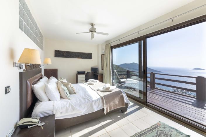 Image No.41-5 Bed Villa for sale