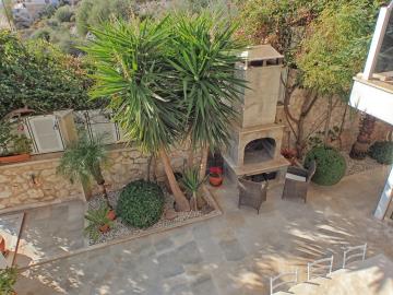 Outside-Garden-8