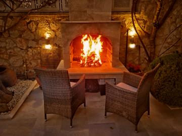 Outside-Fireplace-1