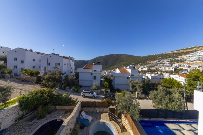 Image No.25-2 Bed Villa for sale